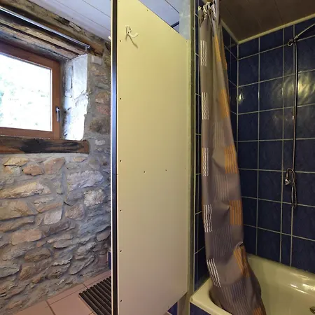 In Petite Langlire With Bubble Bath