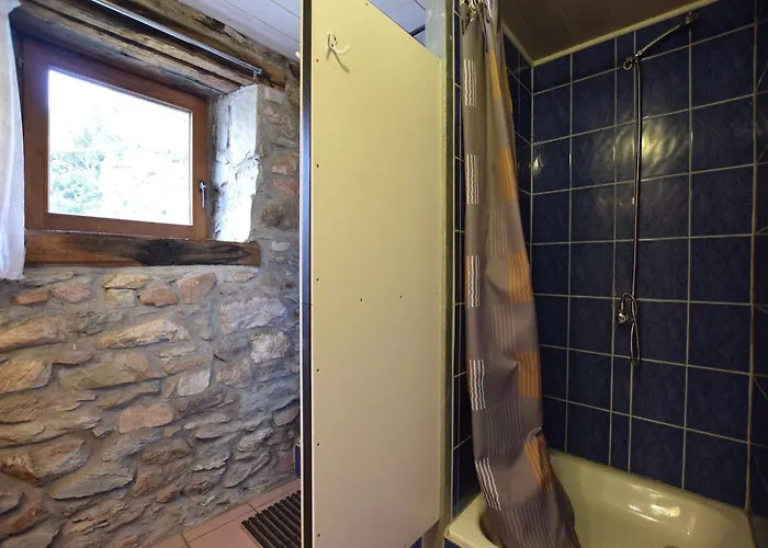 In Petite Langlire With Bubble Bath