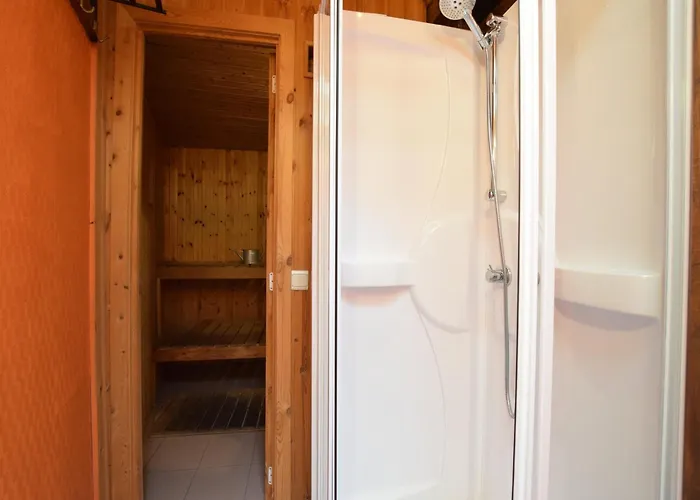 In Petite Langlire With Bubble Bath Holiday home Langlir