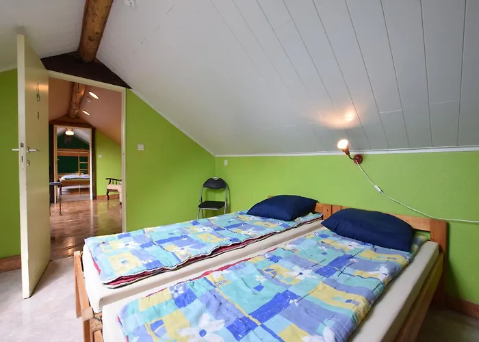 In Petite Langlire With Bubble Bath Holiday home *