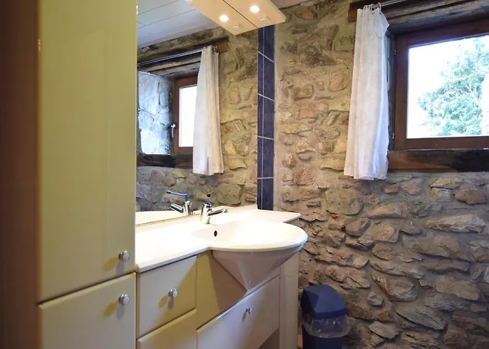Holiday home In Petite Langlire With Bubble Bath *